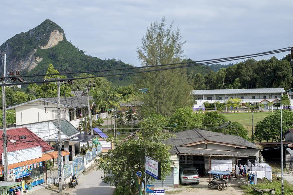 The Lucky Beach Ao Nang Exterior foto